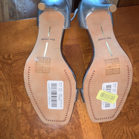 Heels 👠 - Picture 3 of 3